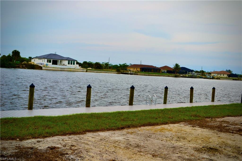 CAPE CORAL - Land