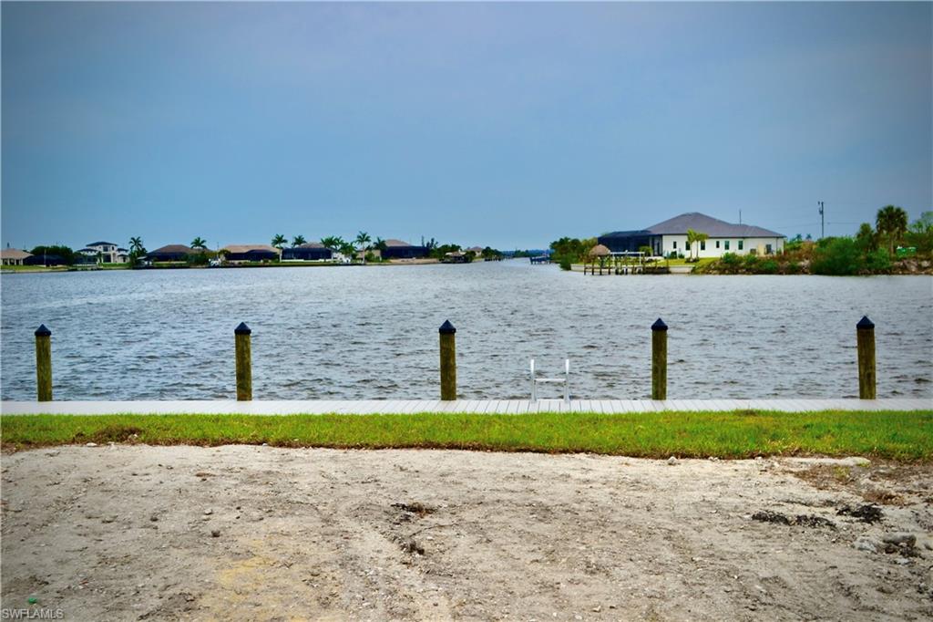 CAPE CORAL - Land