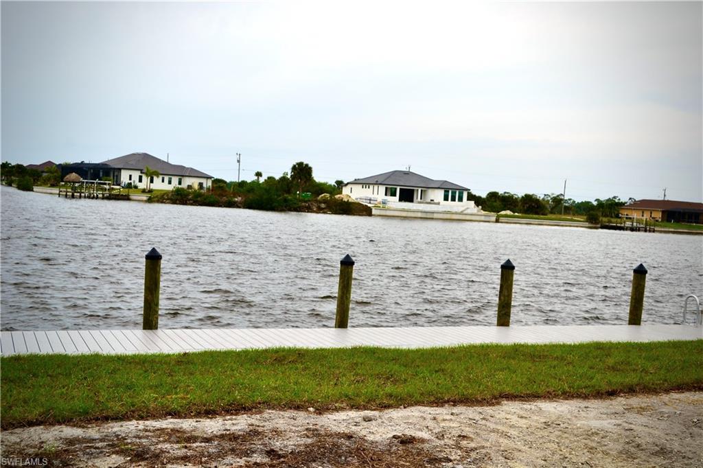 CAPE CORAL - Land