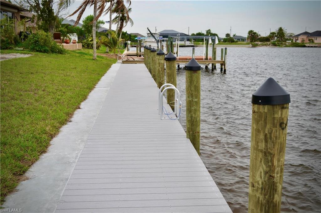 CAPE CORAL - Land