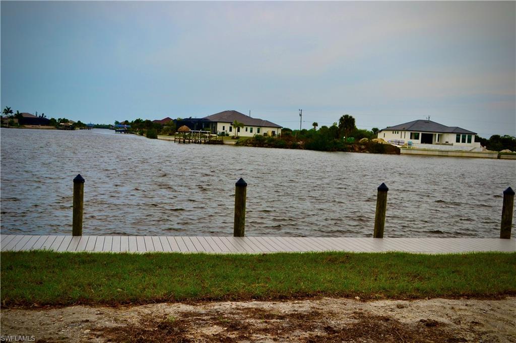 CAPE CORAL - Land