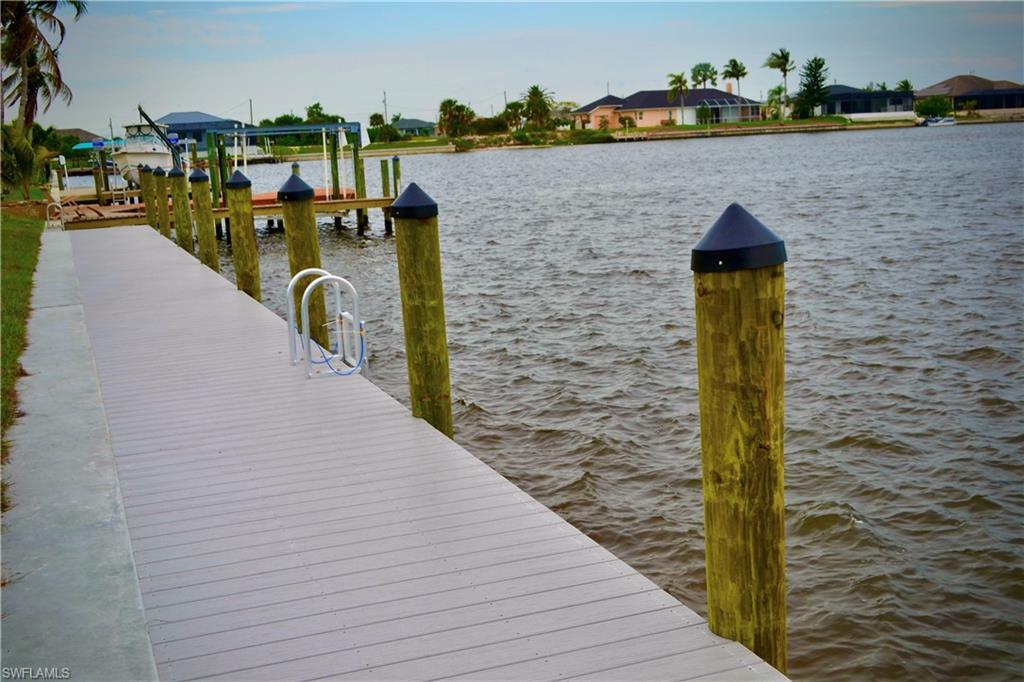 CAPE CORAL - Land