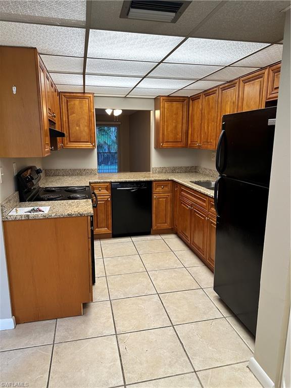 NAPLES TWIN LAKES - Residential Income