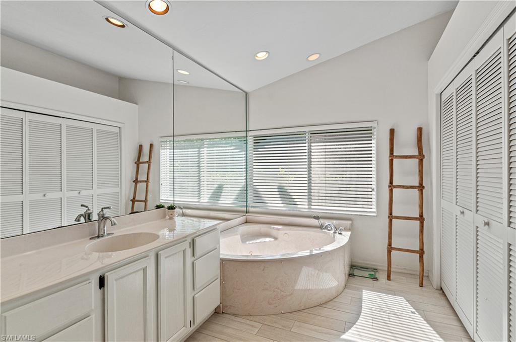 BERKSHIRE LAKES - Residential