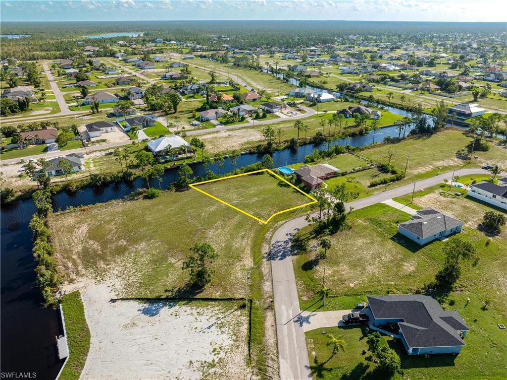 CAPE CORAL - Land