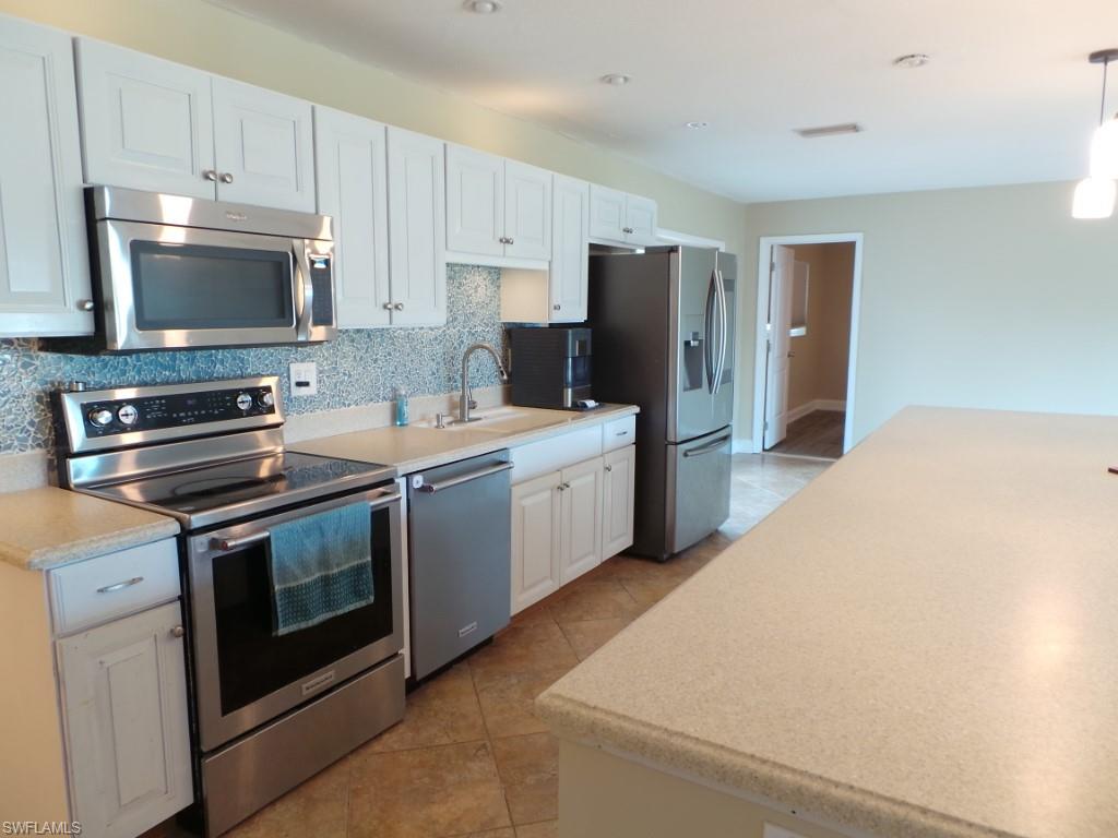 SAN CARLOS PARK - Residential