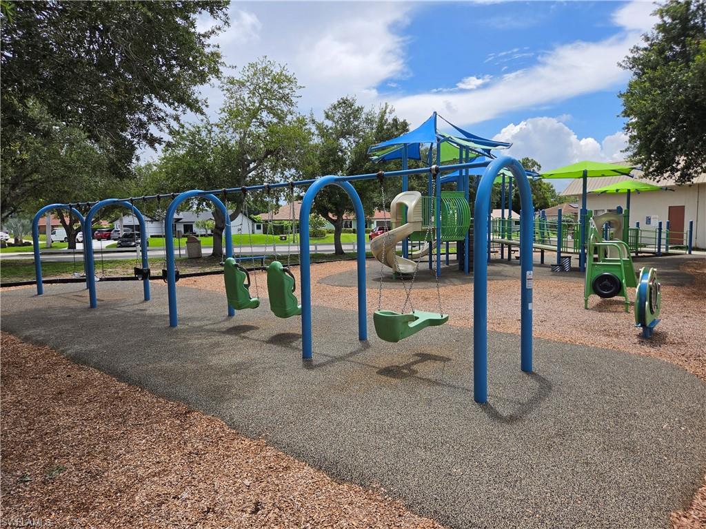 SAN CARLOS PARK - Residential