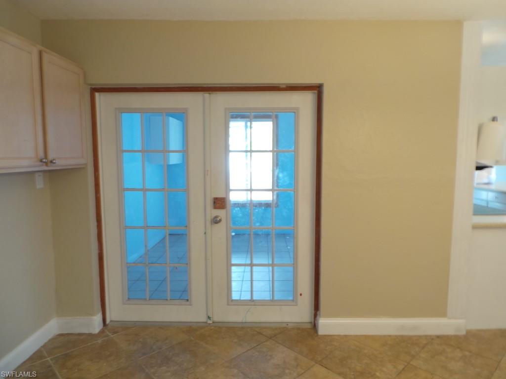 SAN CARLOS PARK - Residential