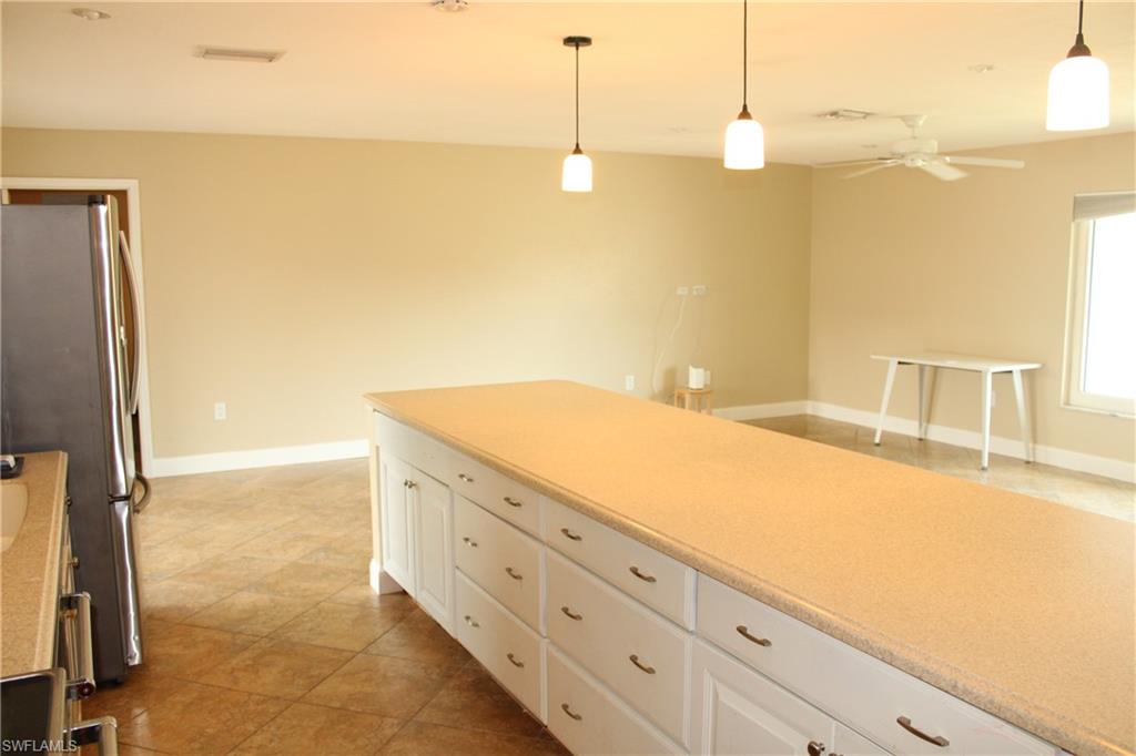 SAN CARLOS PARK - Residential