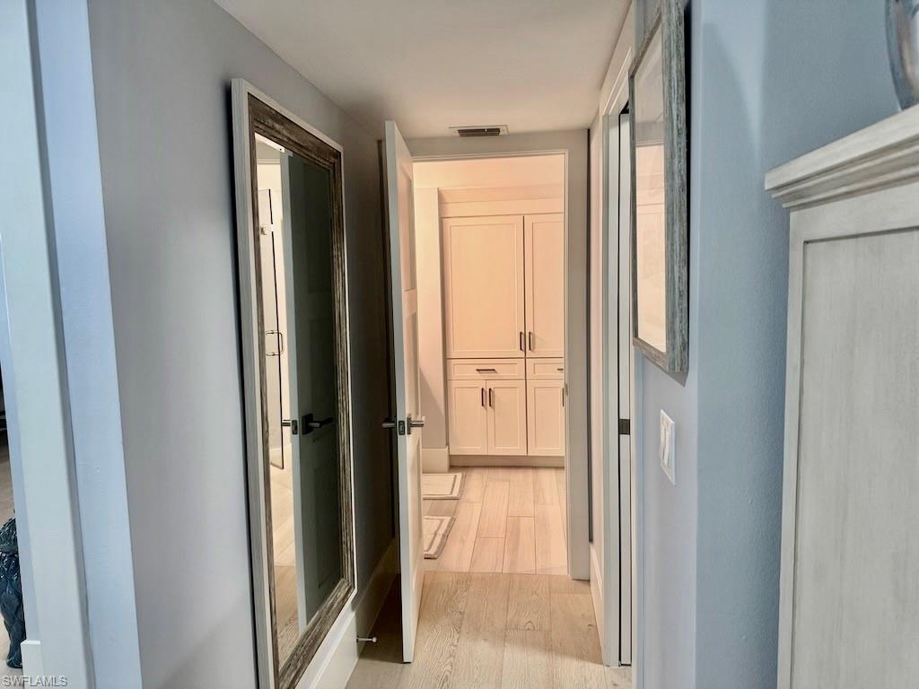 BARCLAY - Residential