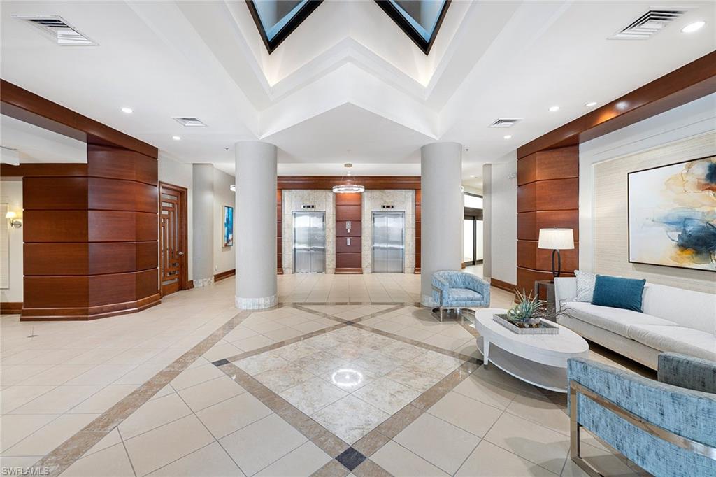 ESPLANADE CLUB - Residential