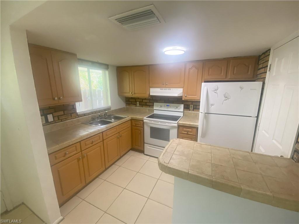 FORT MYERS - Residential Lease