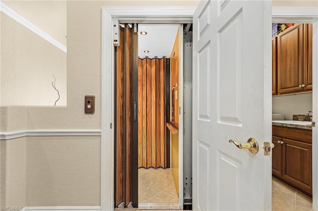 THE ENCLAVE - Residential