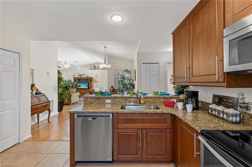 CAPE CORAL - Residential Lease