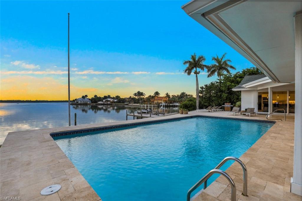 MARCO BEACH - Residential