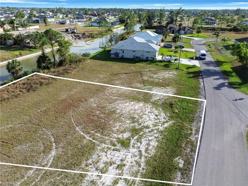 CAPE CORAL - Land