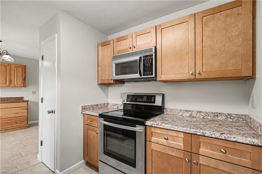 FORT MYERS SHORES - Residential