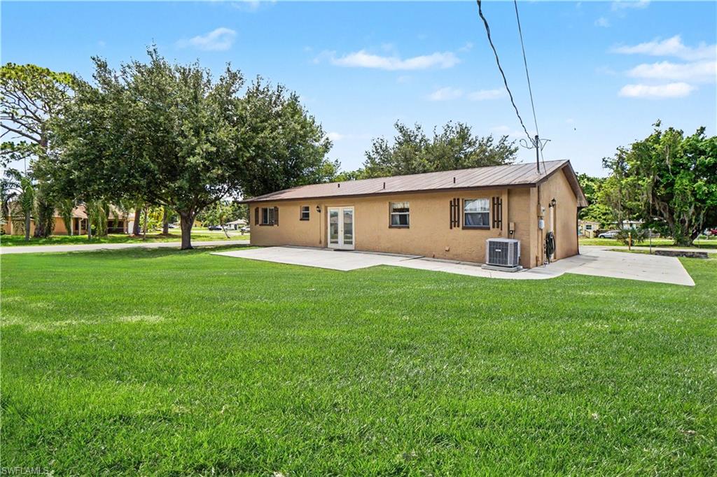 FORT MYERS SHORES - Residential