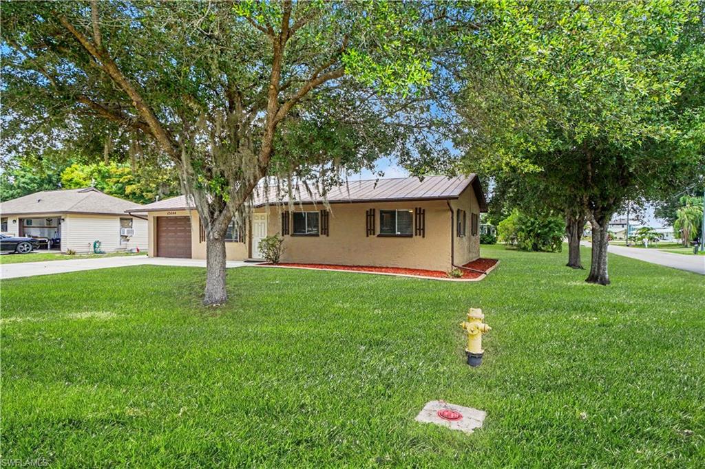 FORT MYERS SHORES - Residential