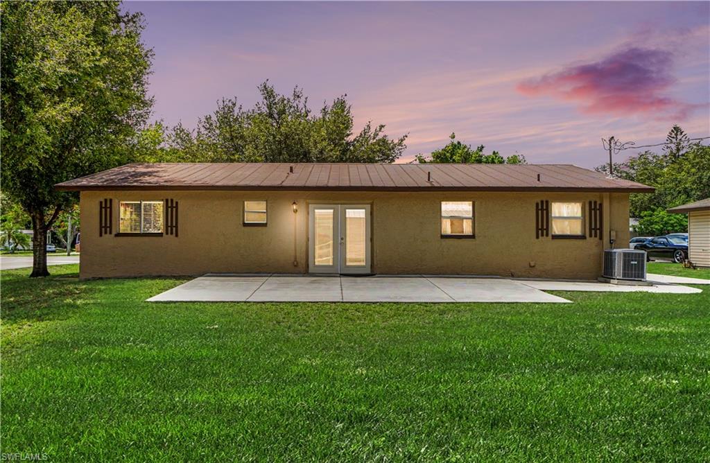 FORT MYERS SHORES - Residential