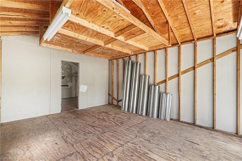 FORT MYERS SHORES - Residential