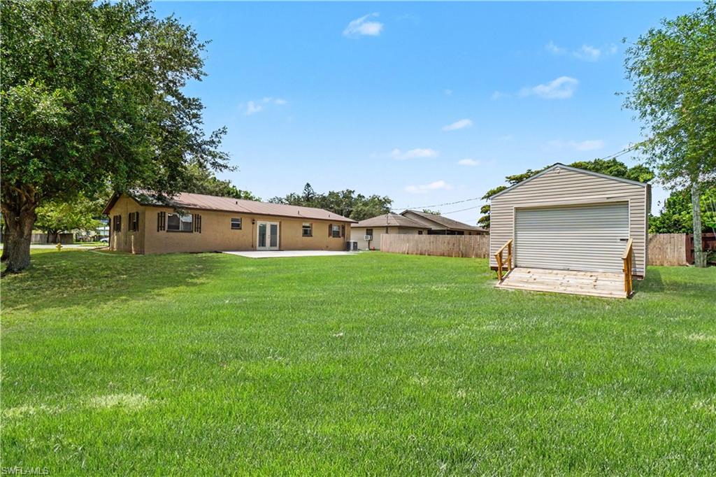 FORT MYERS SHORES - Residential