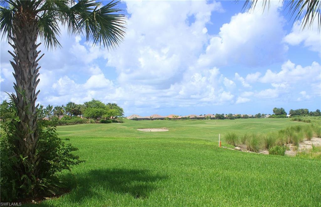 COACH HOMES AT HERITAGE BAY - Residential