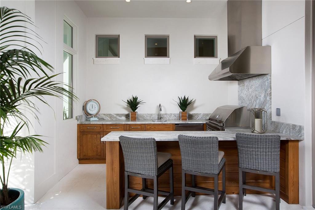 PARK SHORE - Residential