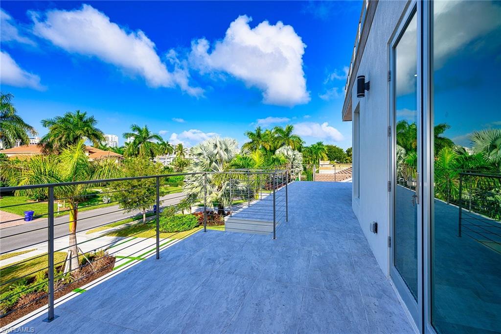PARK SHORE - Residential