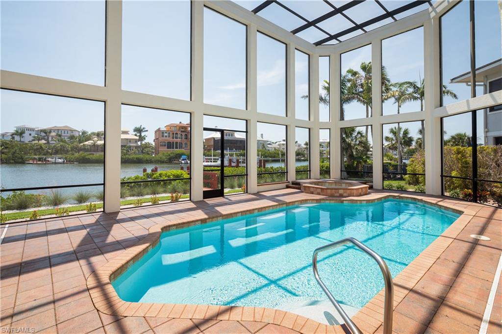BAYFRONT GARDENS - Residential