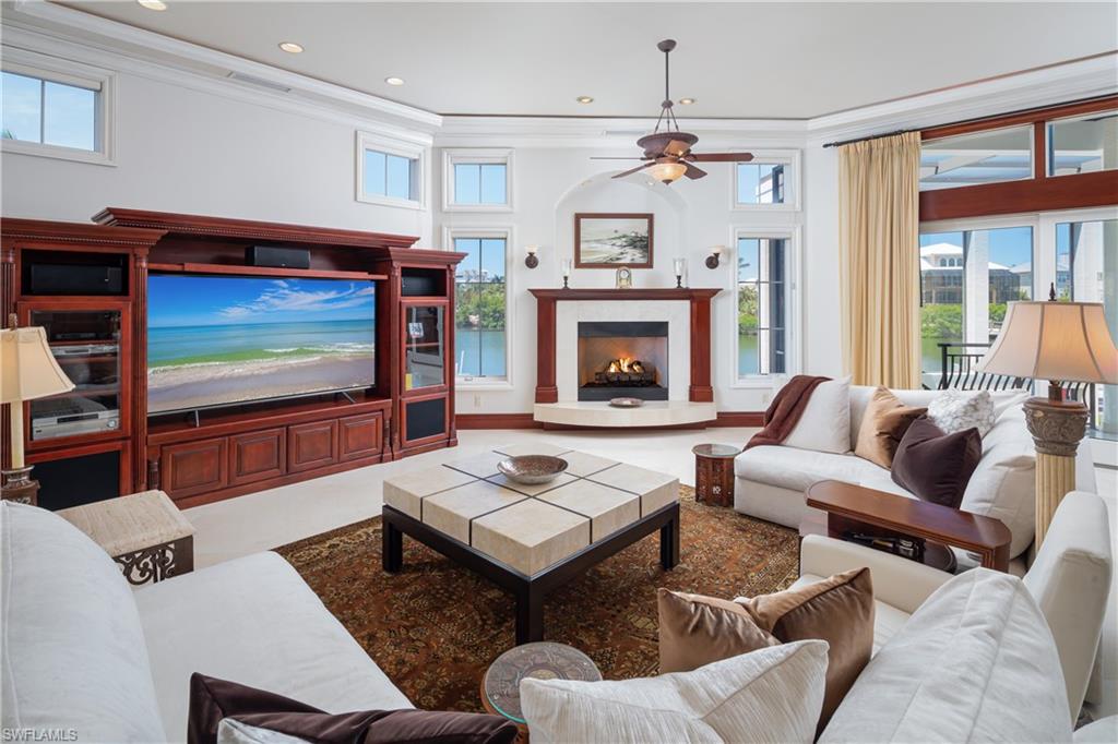 BAYFRONT GARDENS - Residential