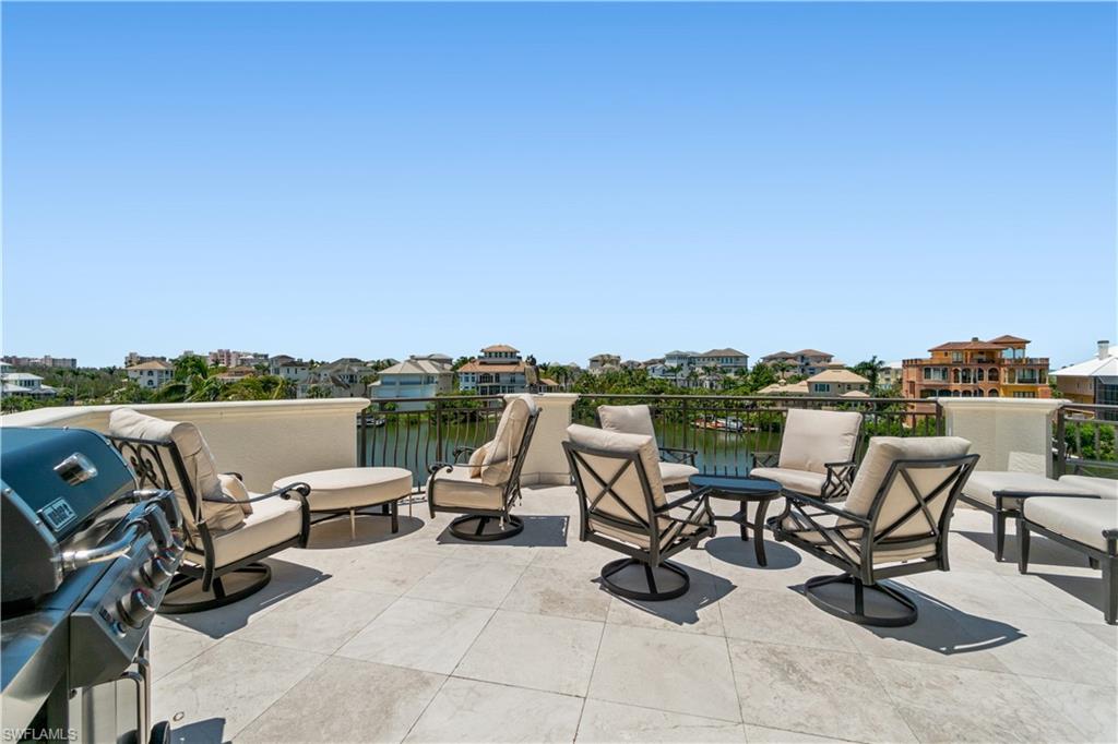 BAYFRONT GARDENS - Residential