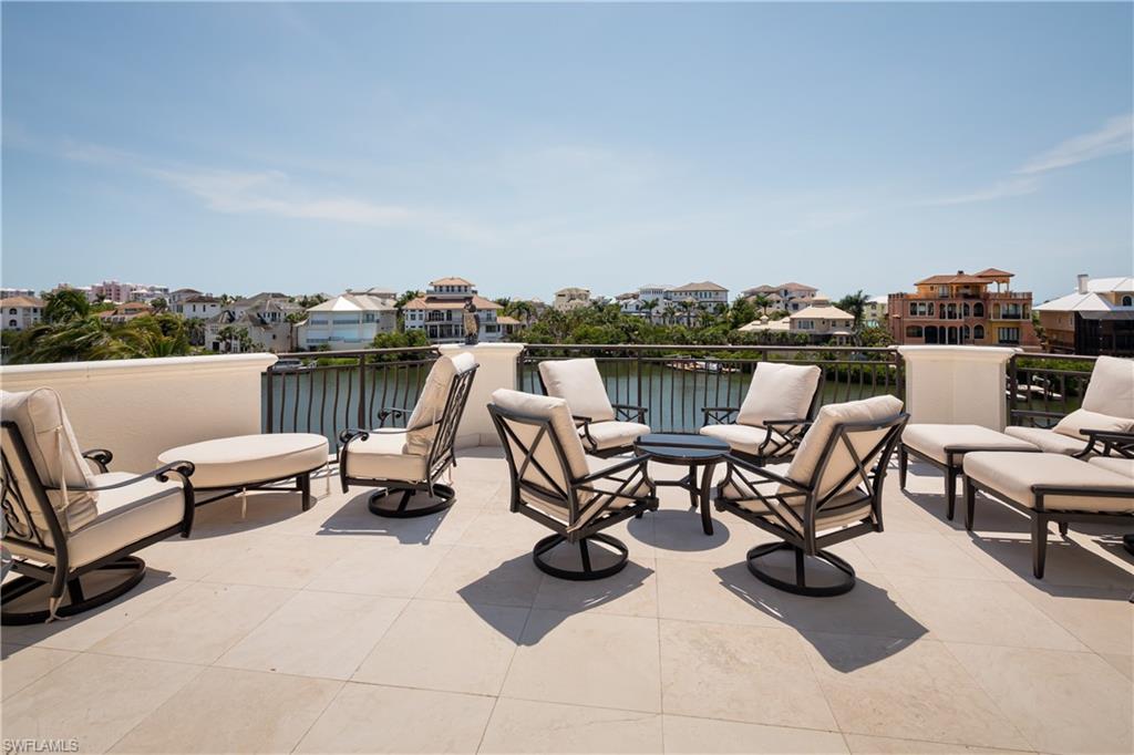 BAYFRONT GARDENS - Residential