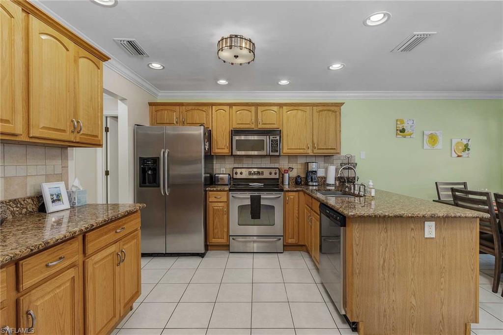CAPE CORAL - Residential Lease