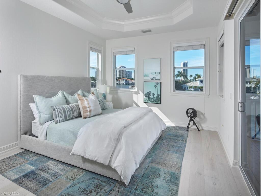 PARK SHORE - Residential