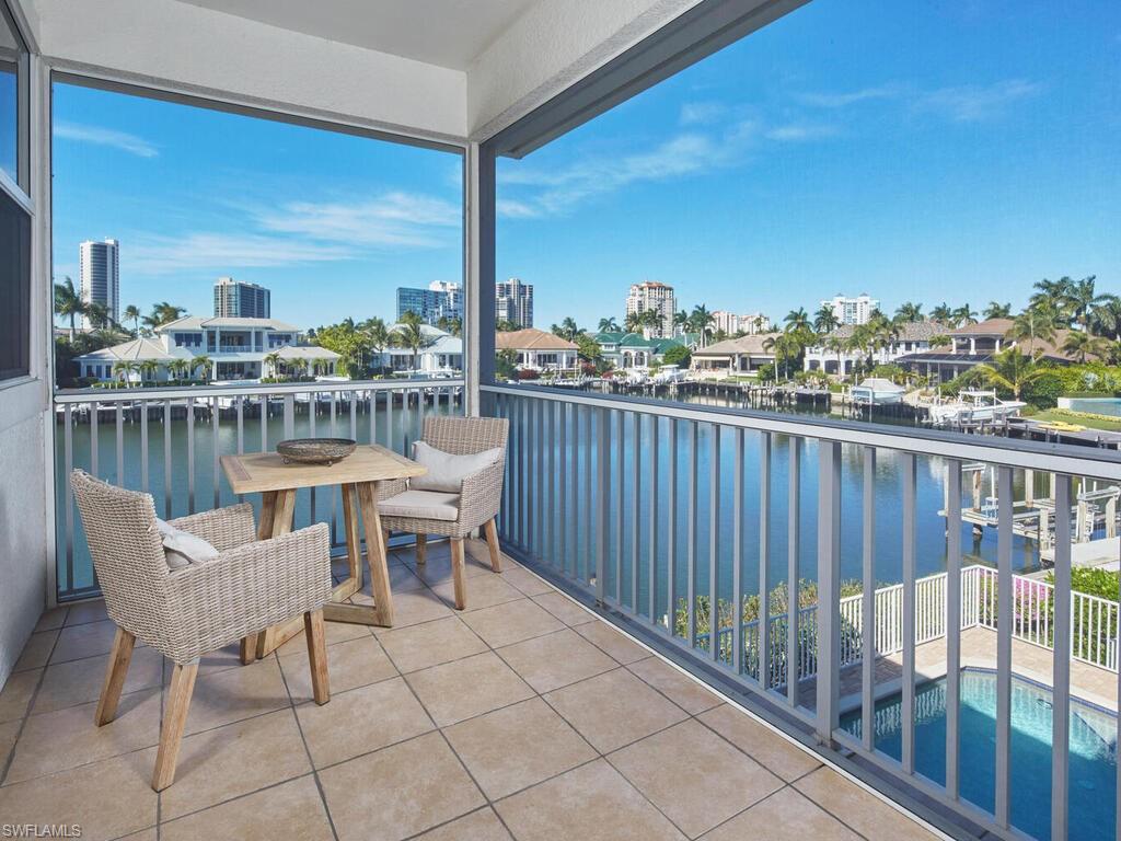 PARK SHORE - Residential