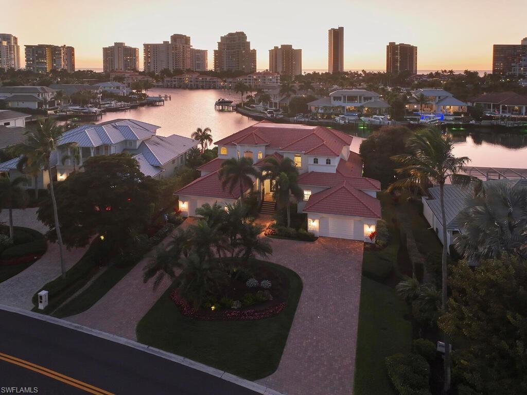 PARK SHORE - Residential