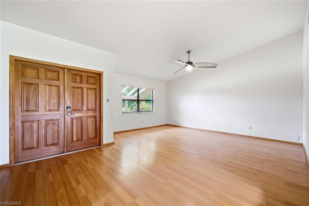 LAKEWOOD VILLAS - Residential