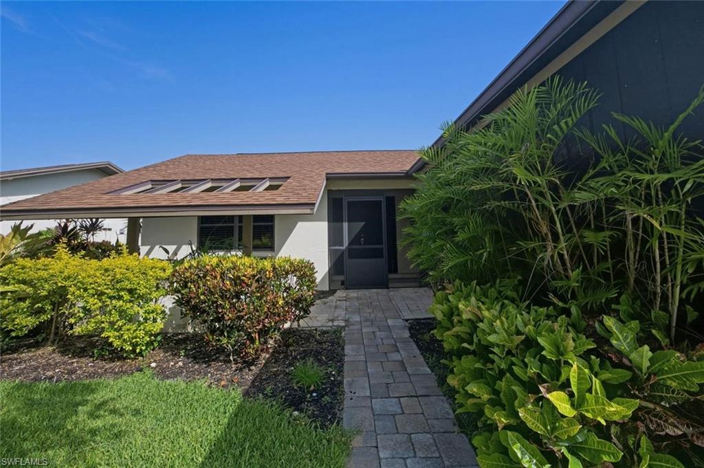 LAKEWOOD VILLAS - Residential