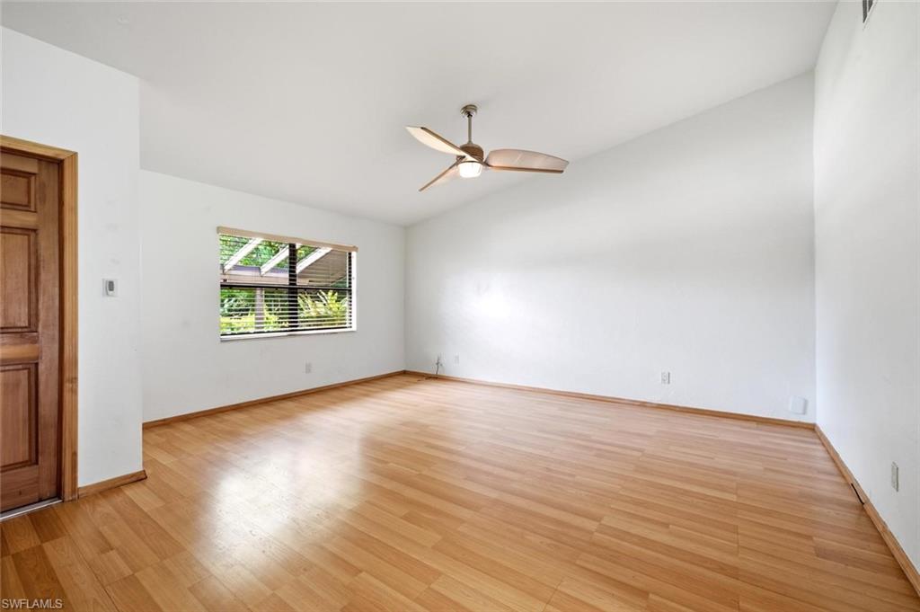 LAKEWOOD VILLAS - Residential