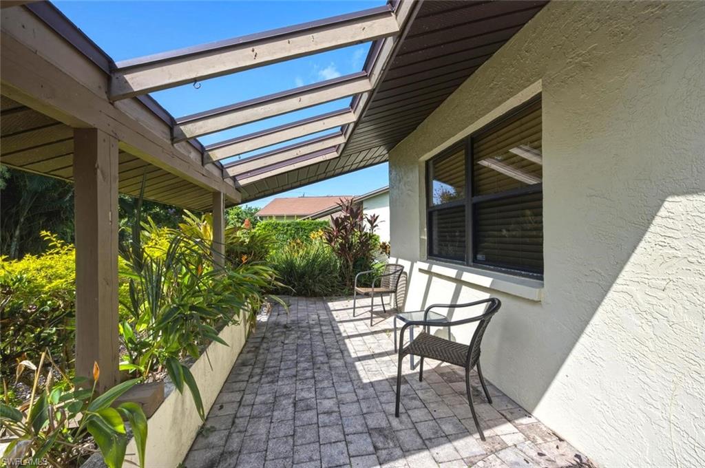 LAKEWOOD VILLAS - Residential