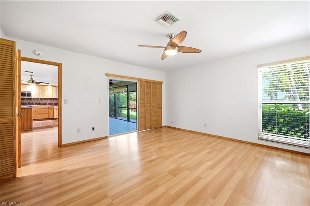 LAKEWOOD VILLAS - Residential