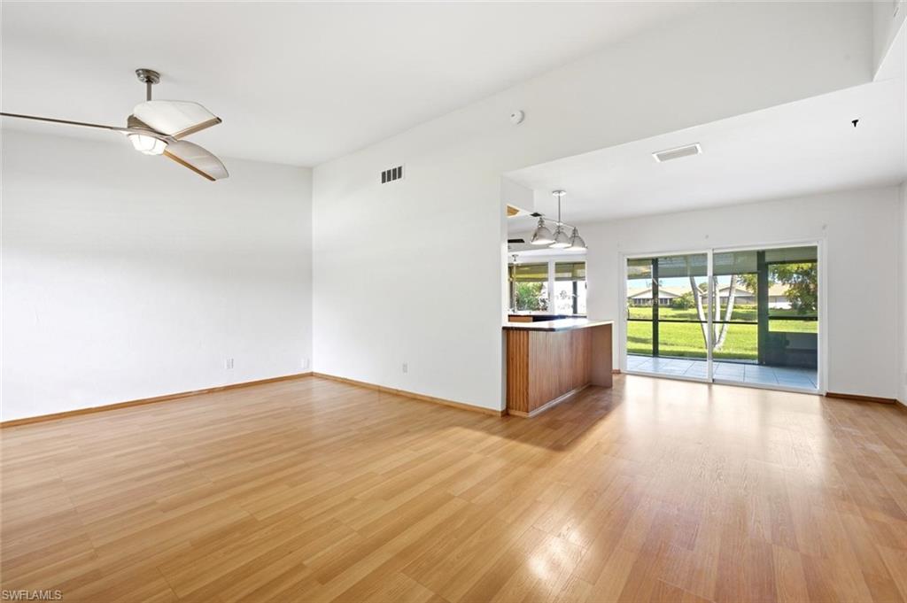 LAKEWOOD VILLAS - Residential