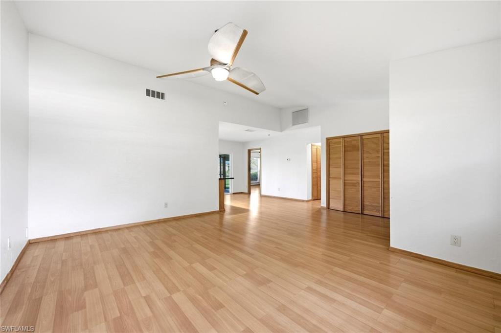 LAKEWOOD VILLAS - Residential