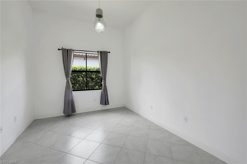 MAPLE RIDGE - Residential