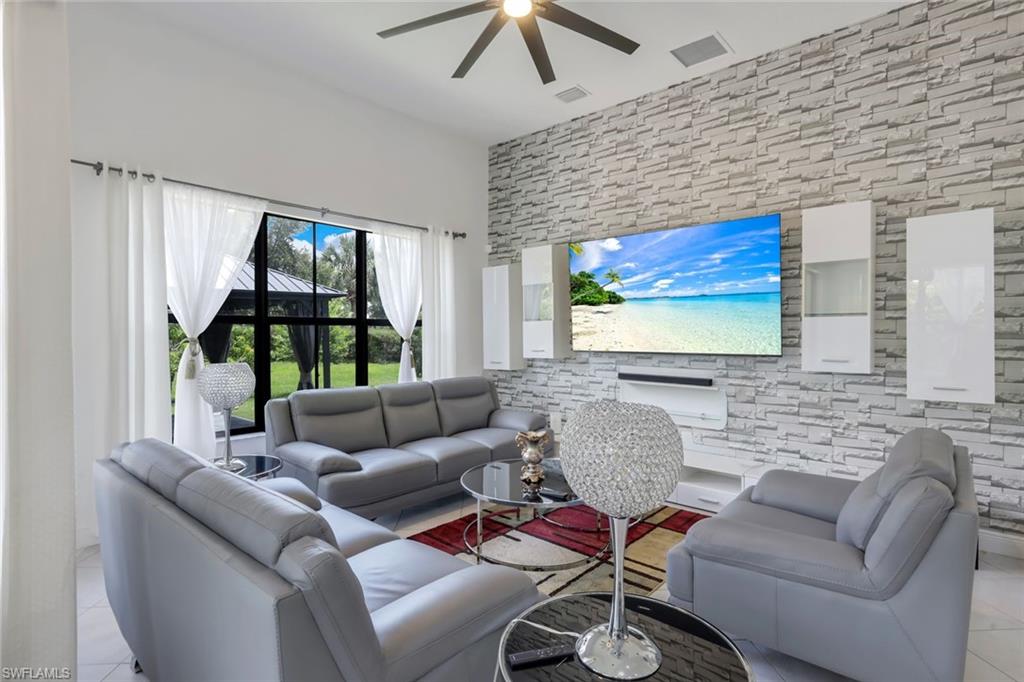 MAPLE RIDGE - Residential