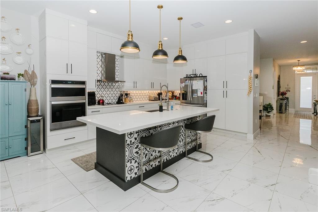 MAPLE RIDGE - Residential