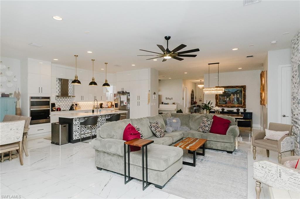 MAPLE RIDGE - Residential