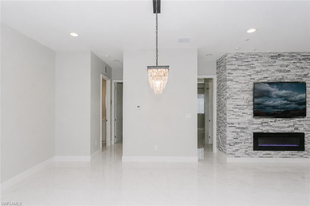 MAPLE RIDGE - Residential
