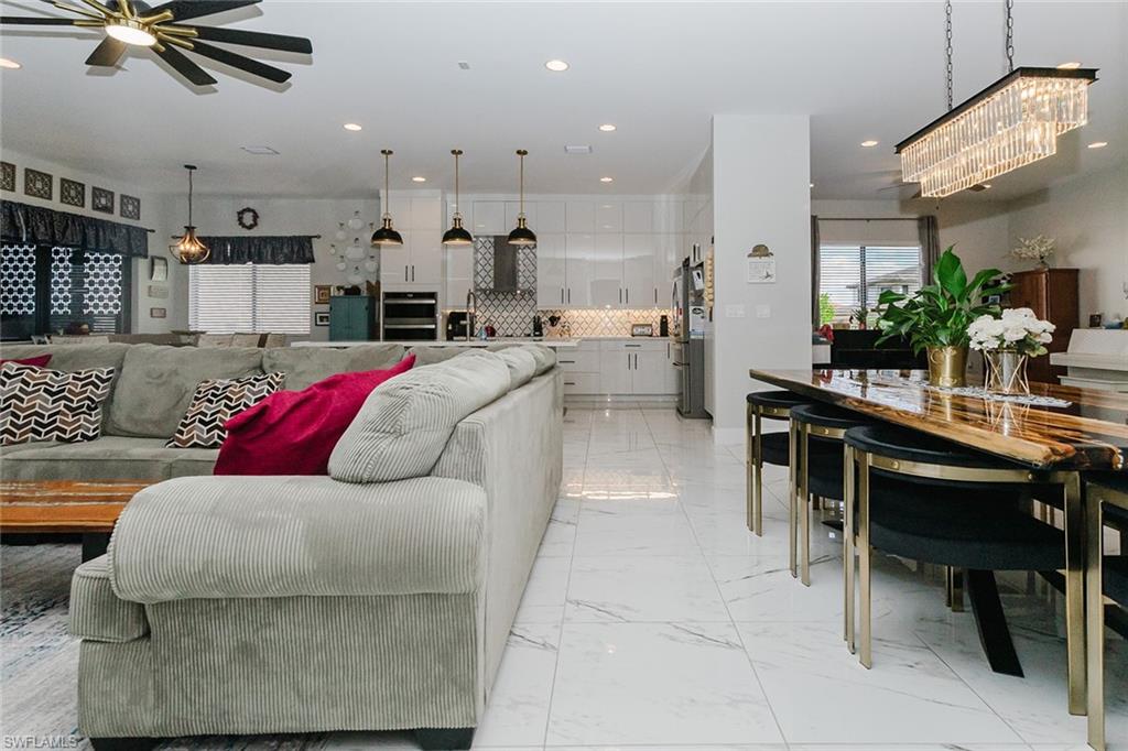 MAPLE RIDGE - Residential